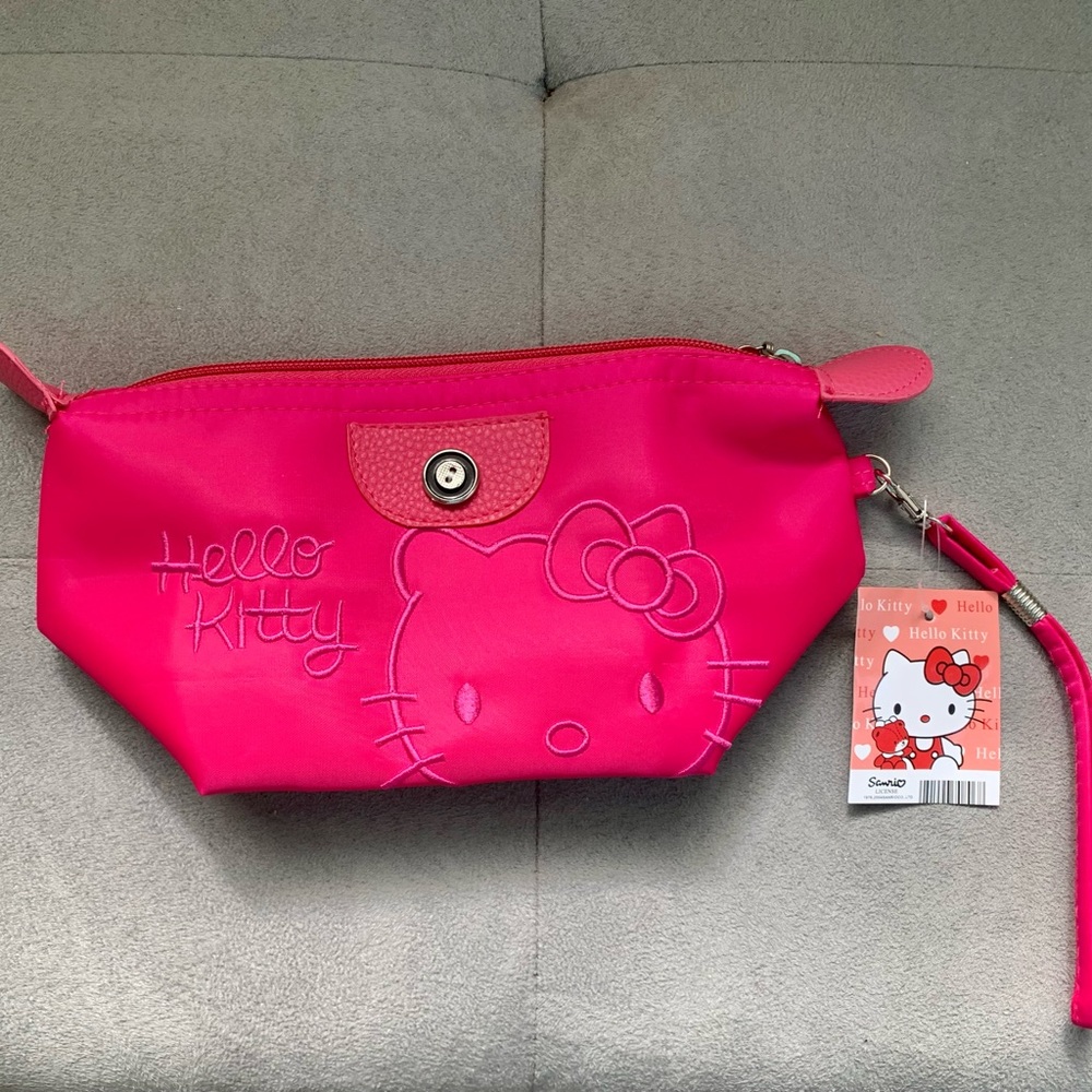 Hello Kitty Sanrio Kawaii Make-Up & Cosmetic Bag with Wristlet in Hot Pink NWT